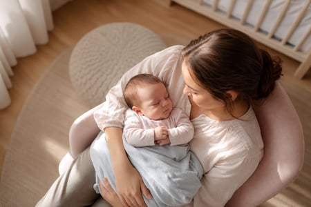 Vauvanhoitoa päivällä ja yöllä Oulussa - näin varmistamme turvallisen hoidon
