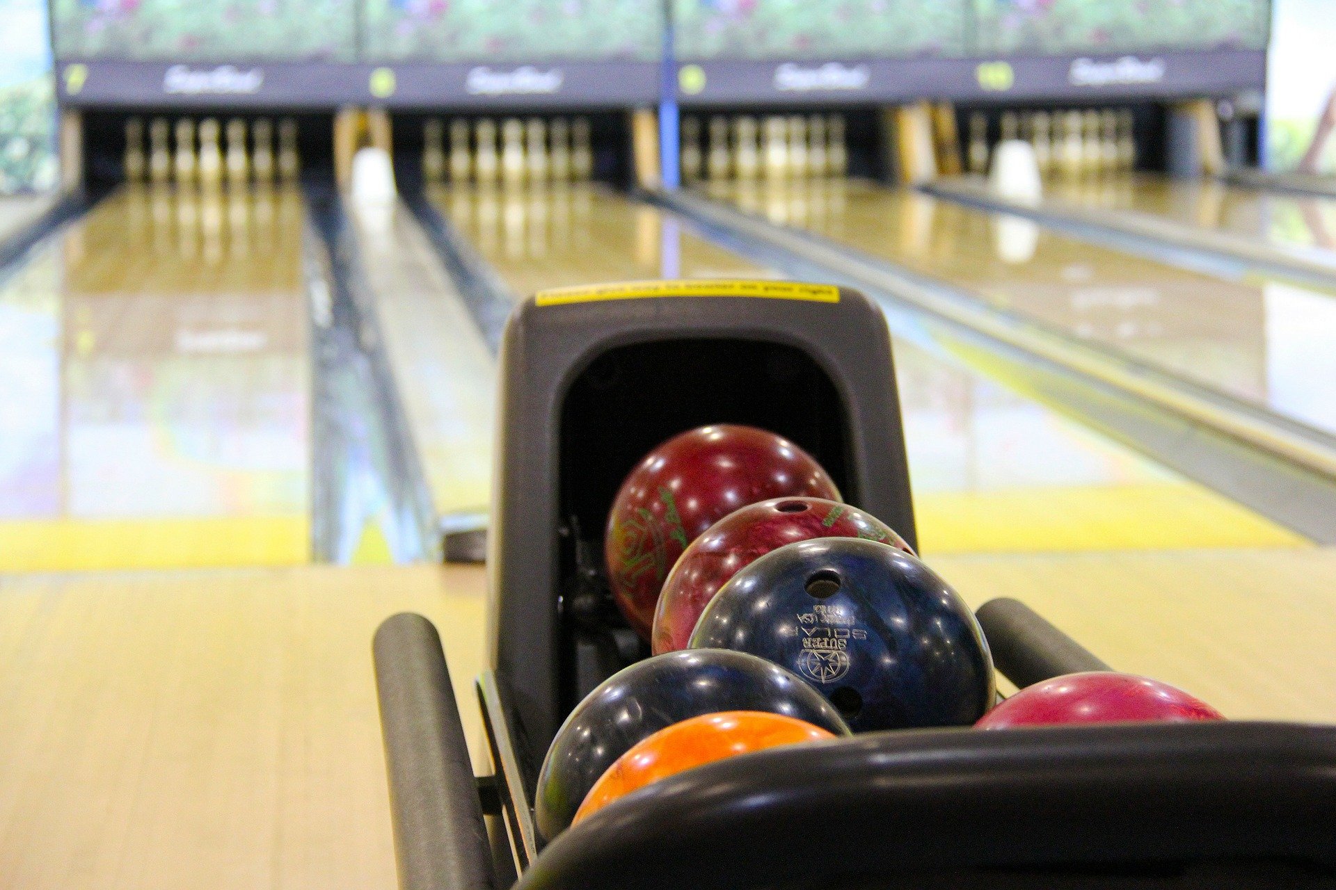 bowling-237905_1920.jpg