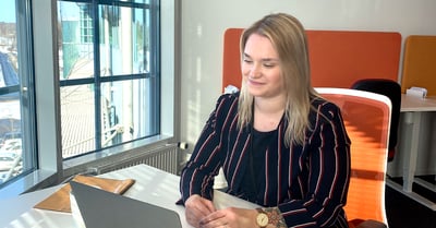 Jenni kertoo ONNIn hoitajapalveluissa työskentelystä